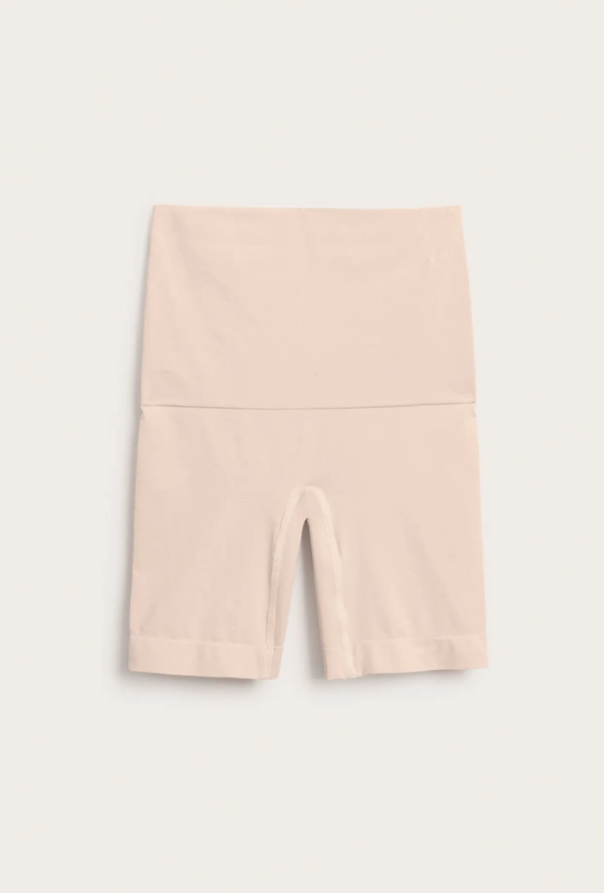 Sømløs shapingshorts med medium hold