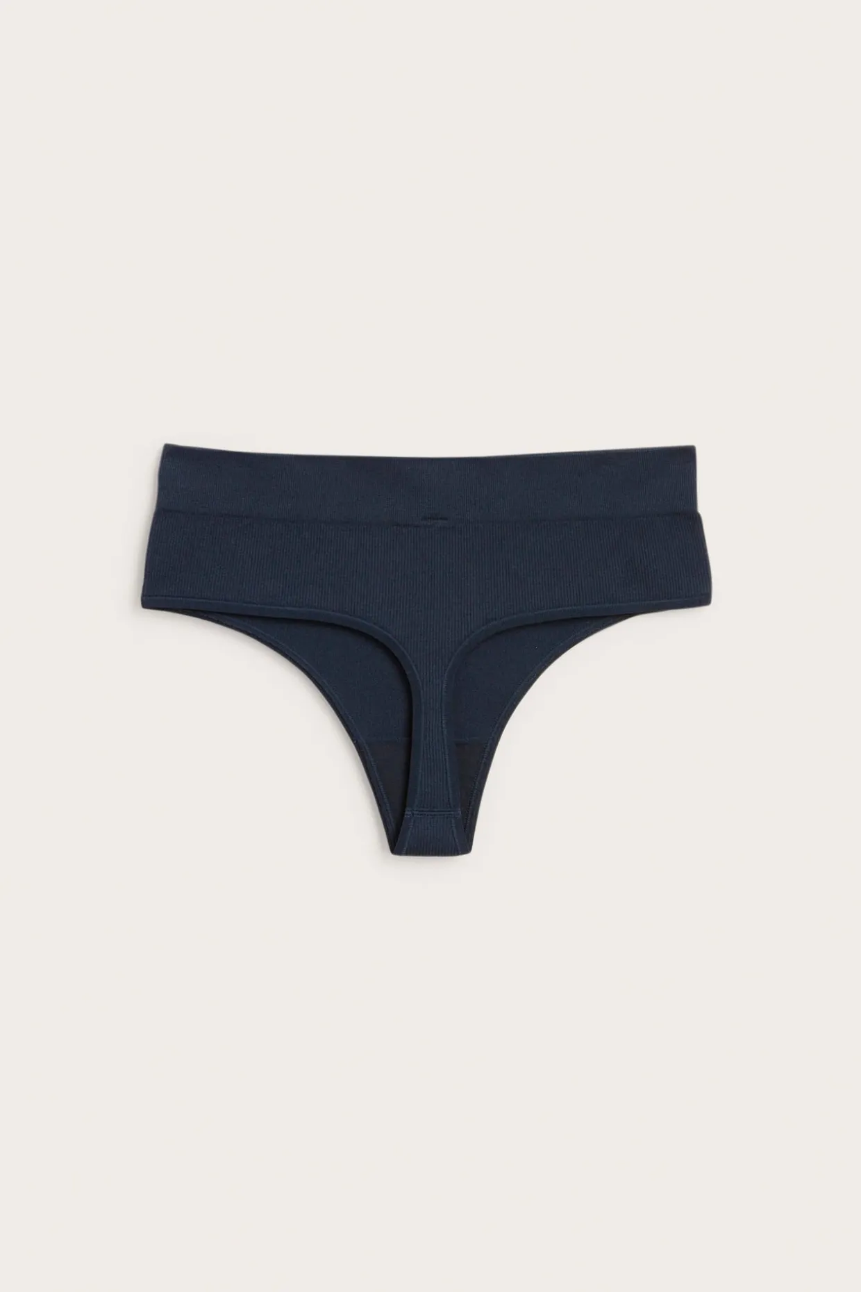 Sømløs stringtruse