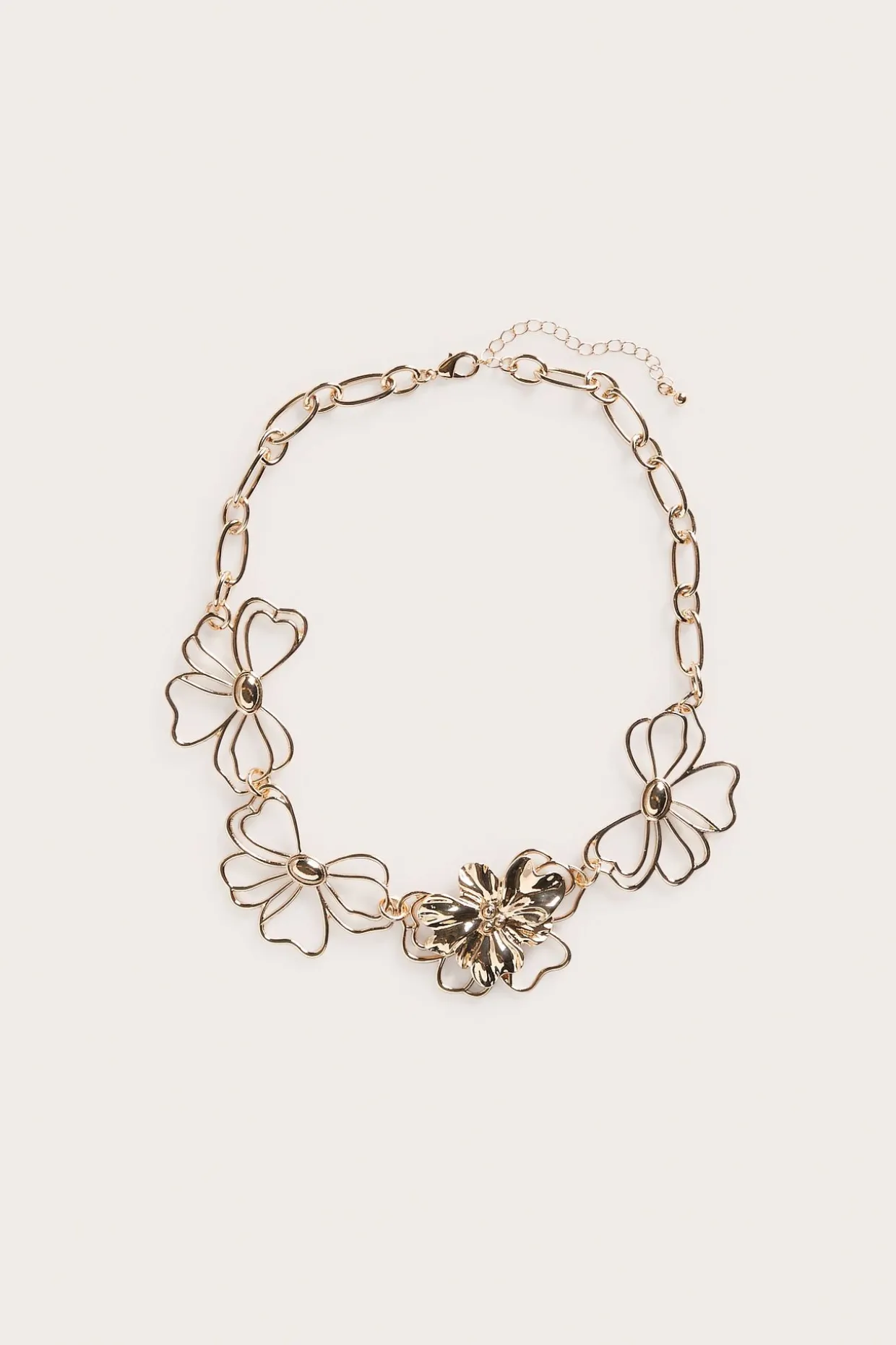 Smykke med blomster