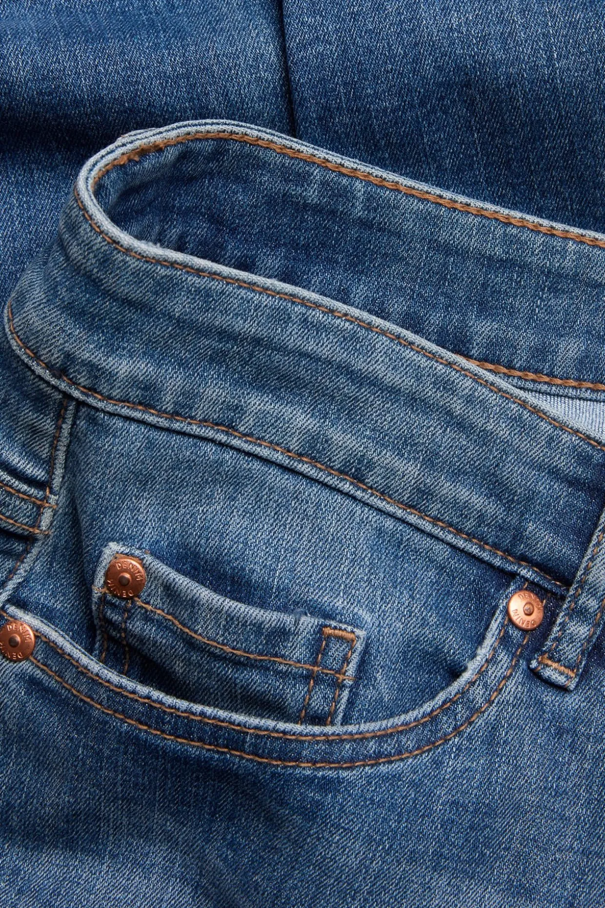 Straight jeans m waist short leg