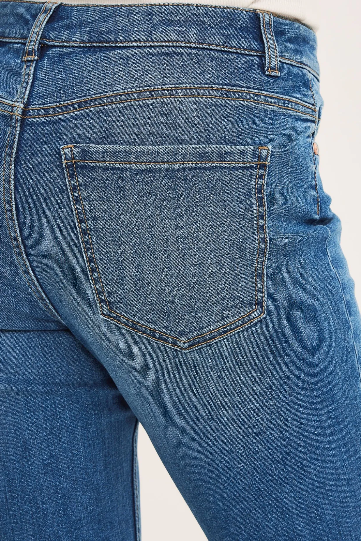 Straight jeans m waist short leg