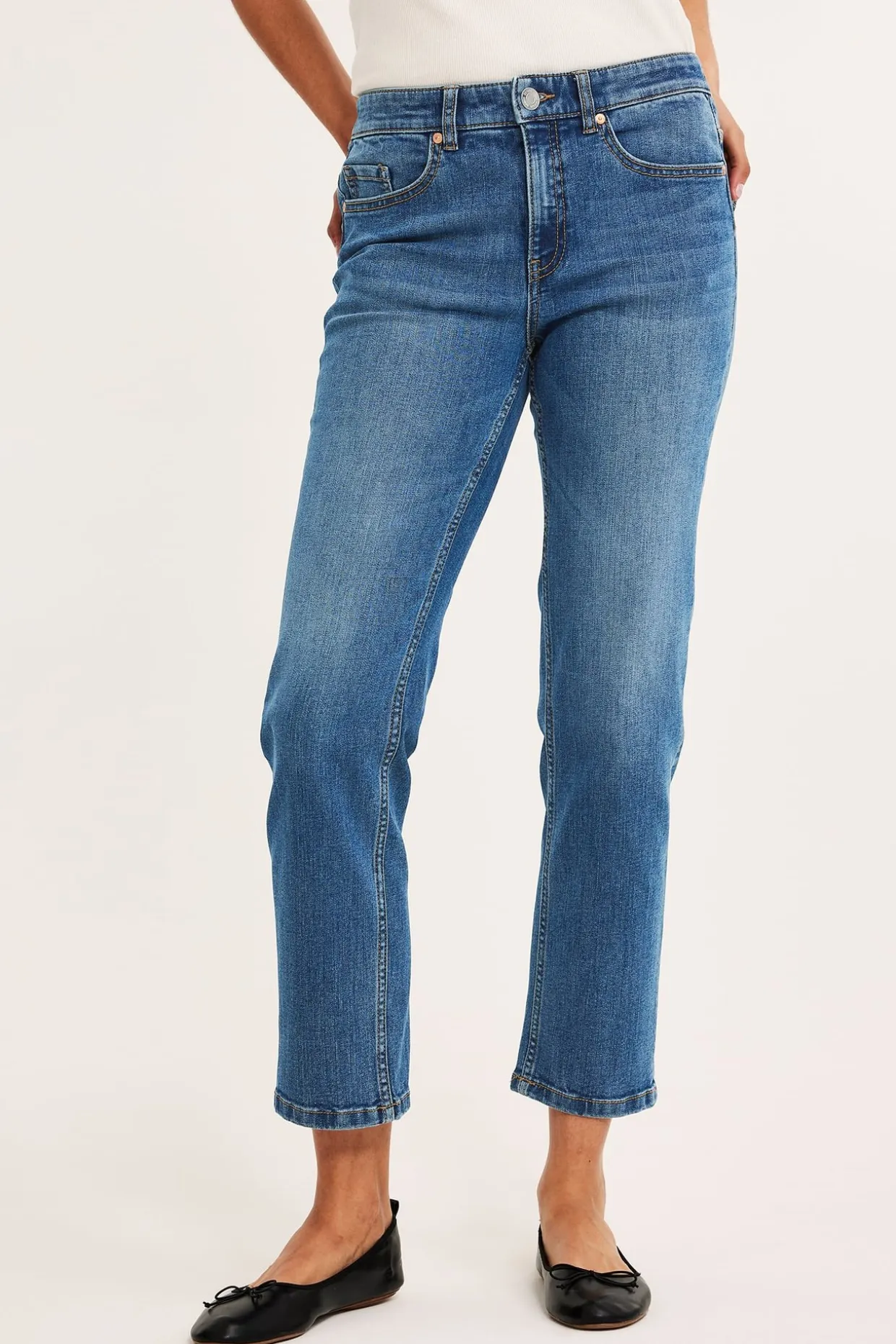 Straight jeans m waist short leg