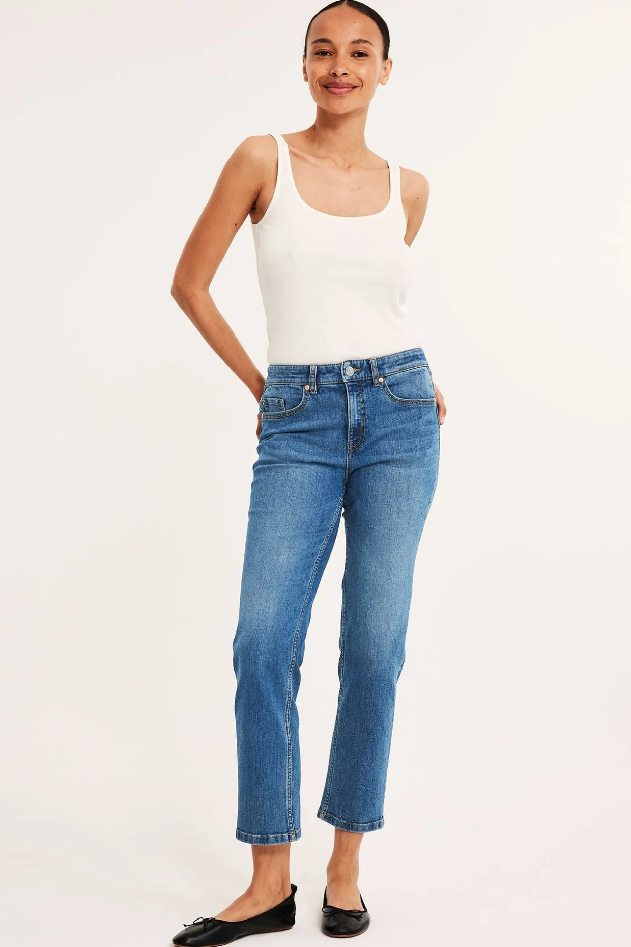 Straight jeans m waist short leg