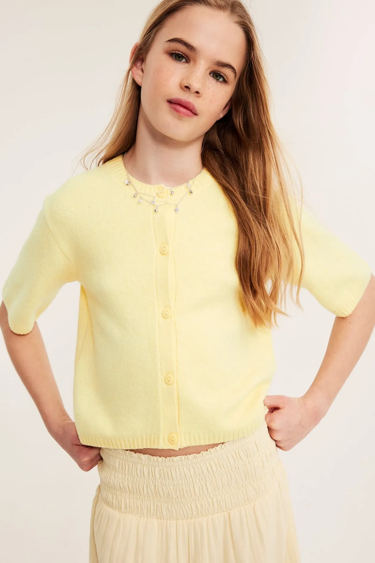 Strikket cardigan med korte ermer