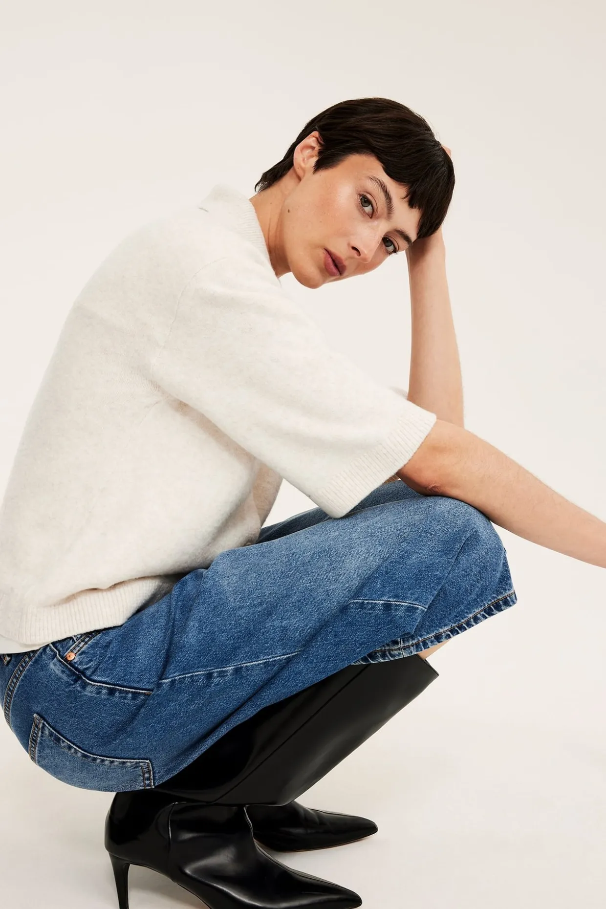 Strikket cardigan med krage og korte ermer