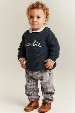 Strikket genser med Newbie-logo