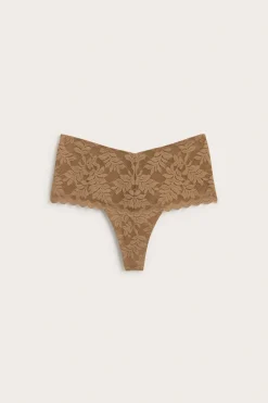 Stringtruser i blonder