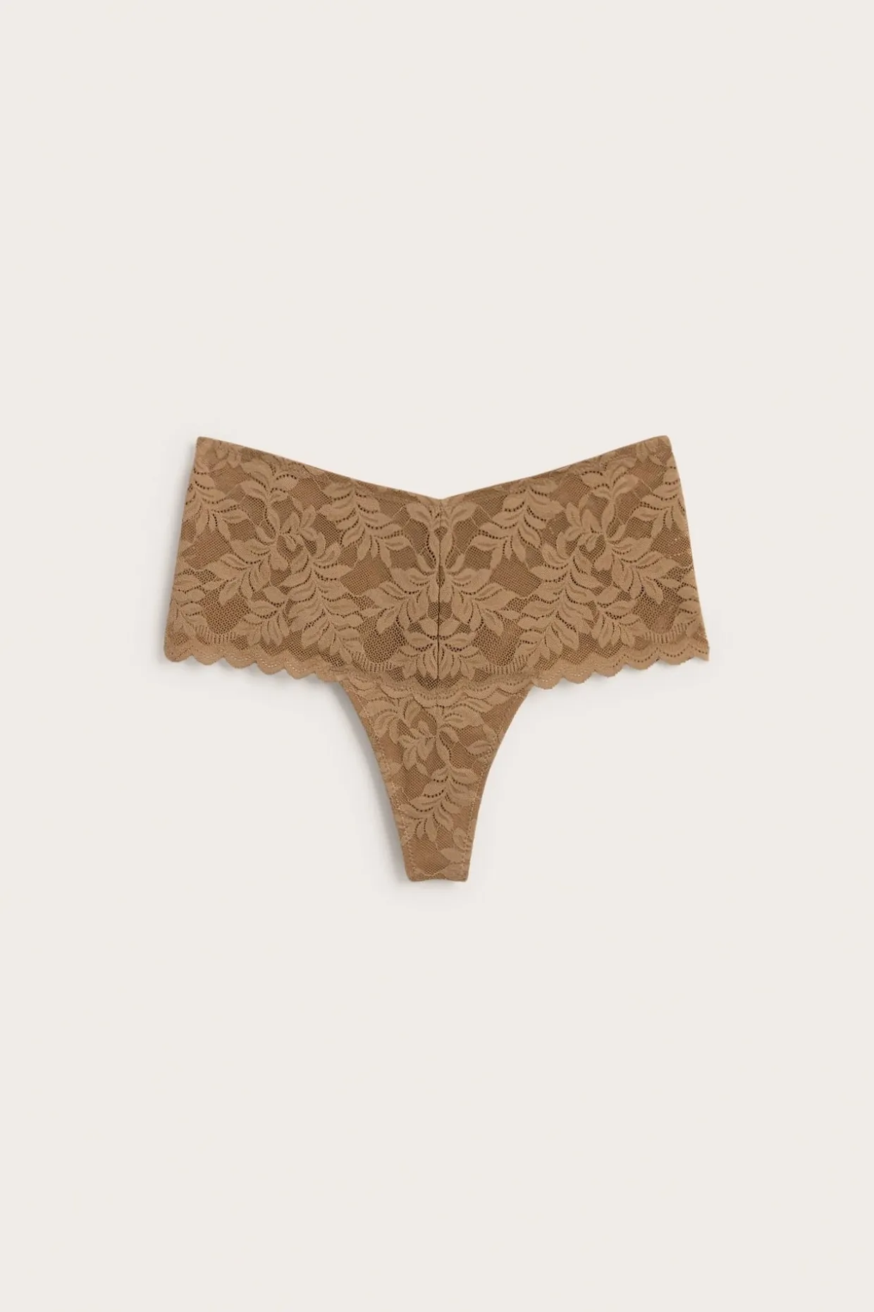 Stringtruser i blonder