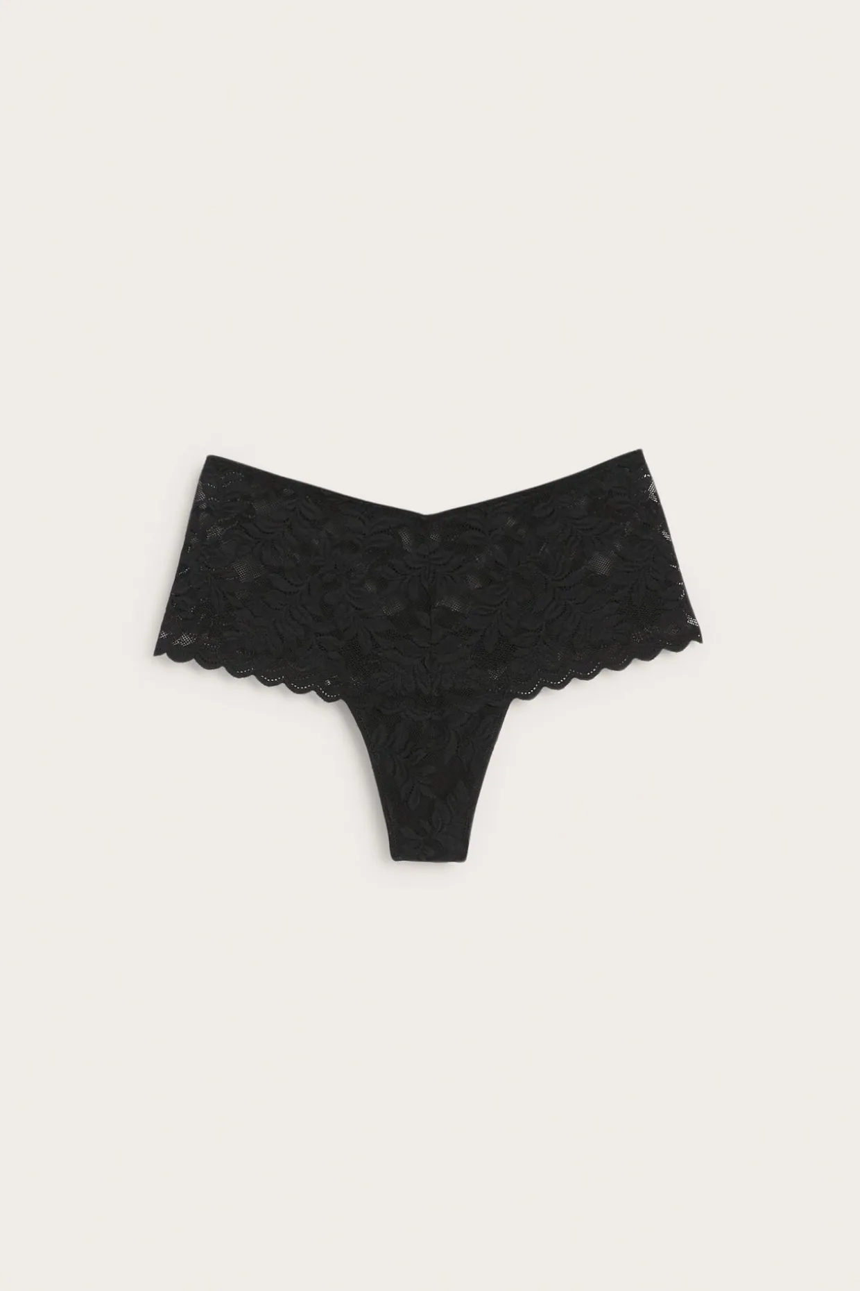 Stringtruser i blonder