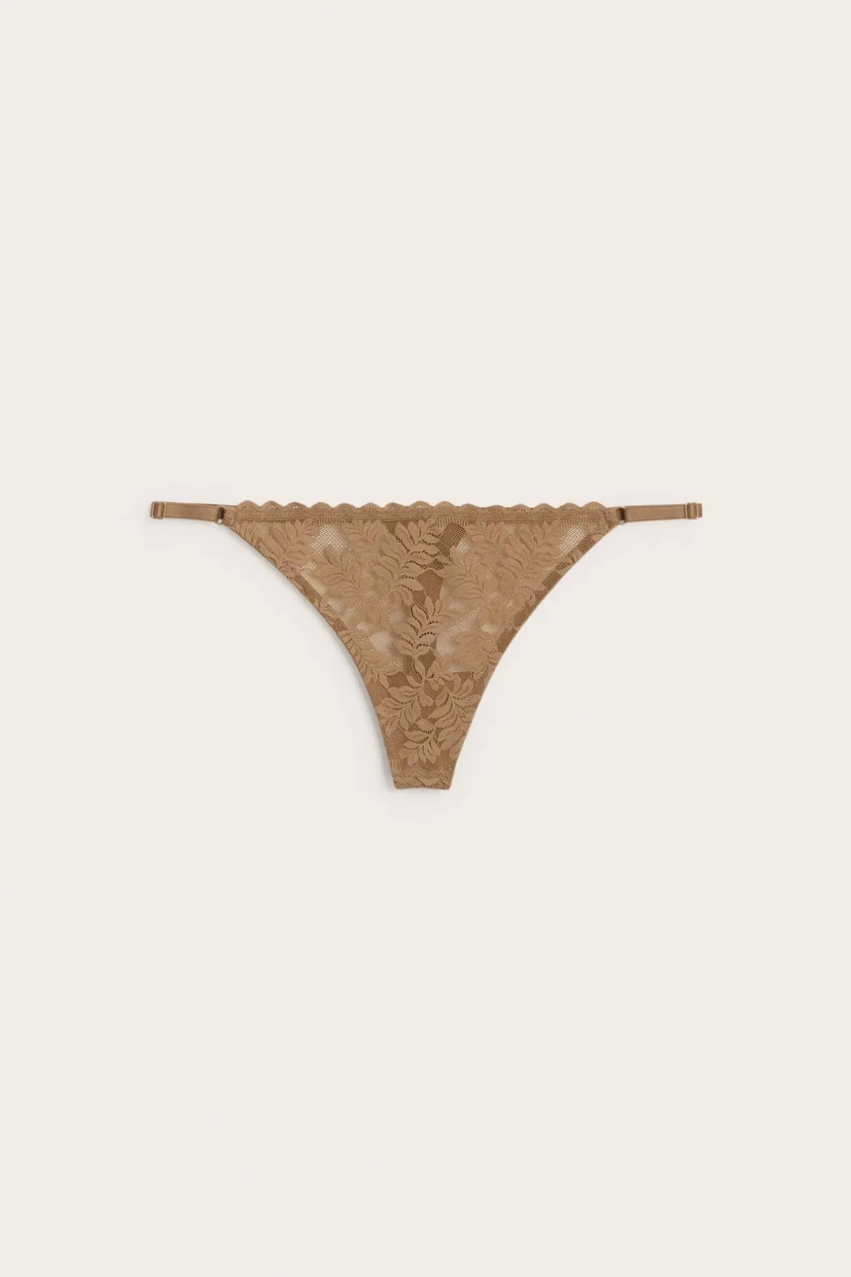 Stringtruser i blonder