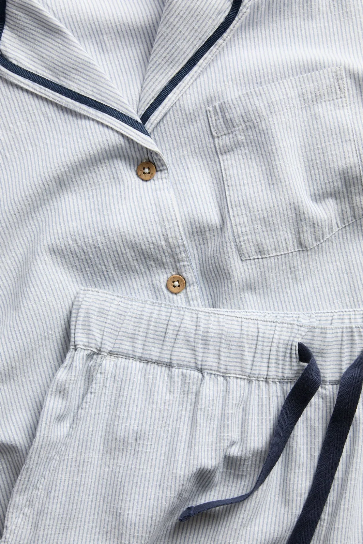 Stripete pyjamassett fra Newbie Woman