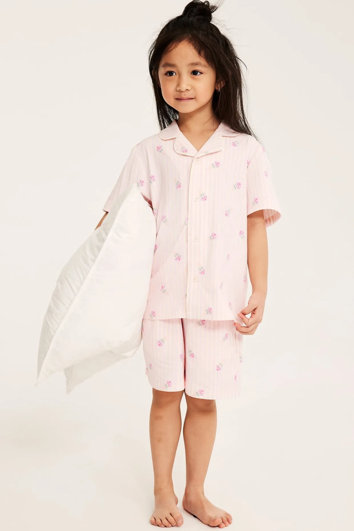 Stripet pyjamas i bomull