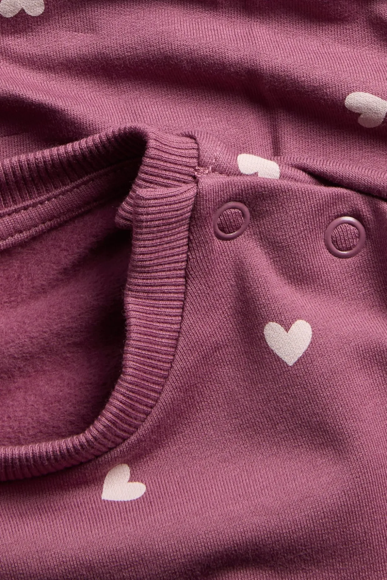 Sweatshirtkjole med hjertemønster