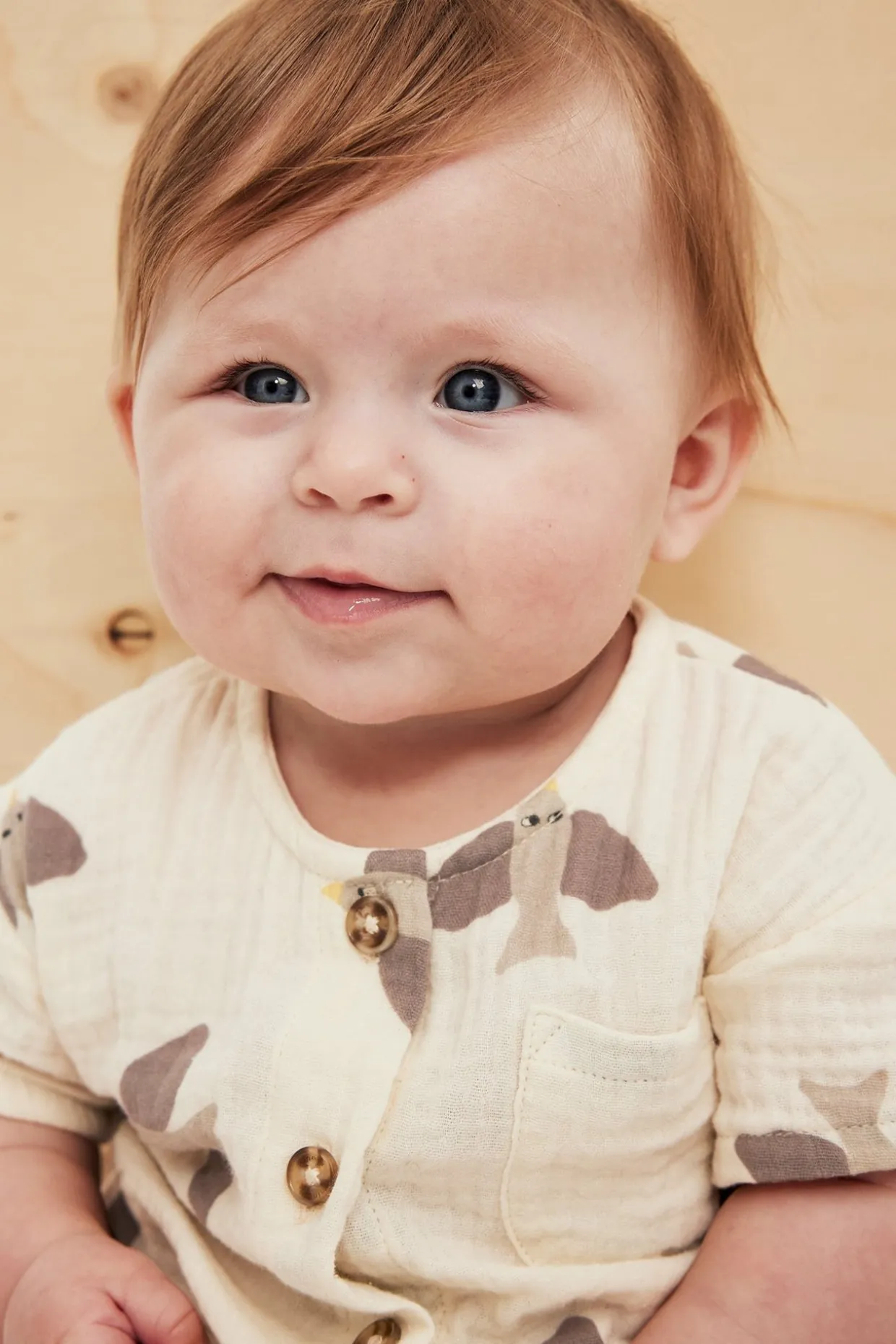 Todelt babysett i musselin