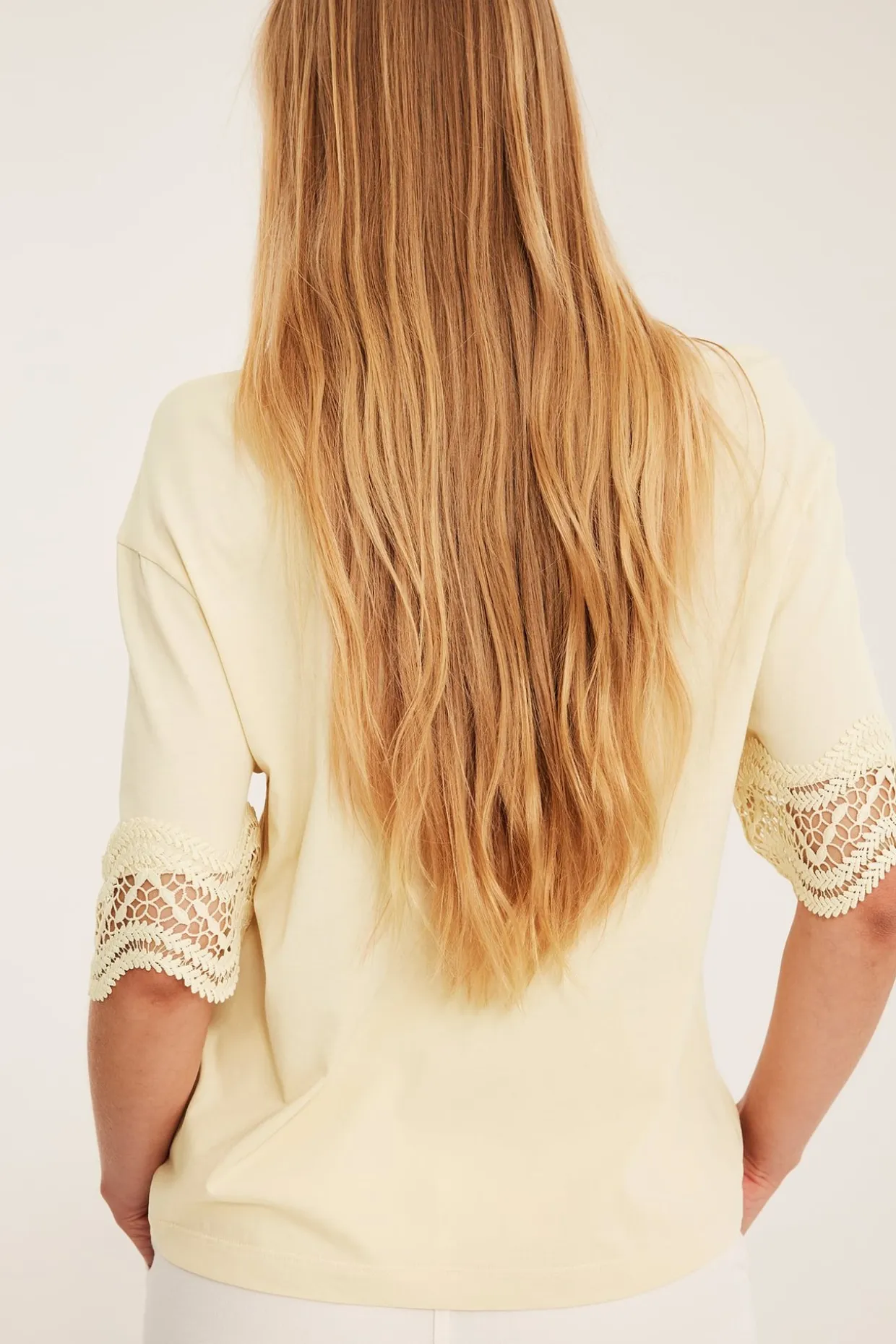 T-skjorte med blonder