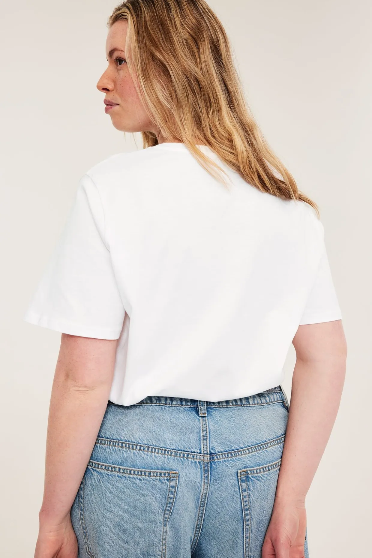 T-skjorte med broderie anglaise