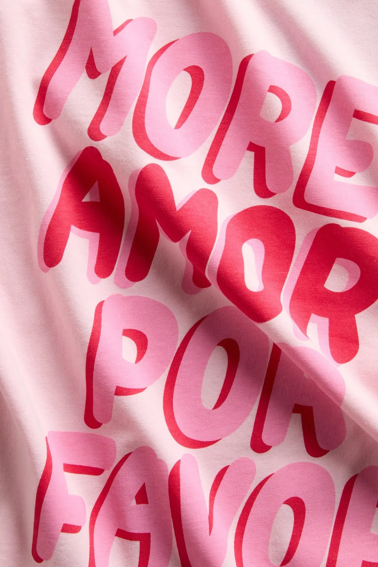T-skjorte med trykket «More amor por favor»
