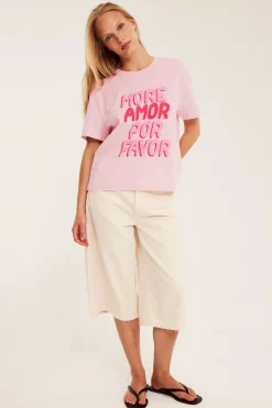 T-skjorte med trykket «More amor por favor»