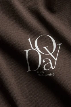 T-skjorte med trykket «Today»
