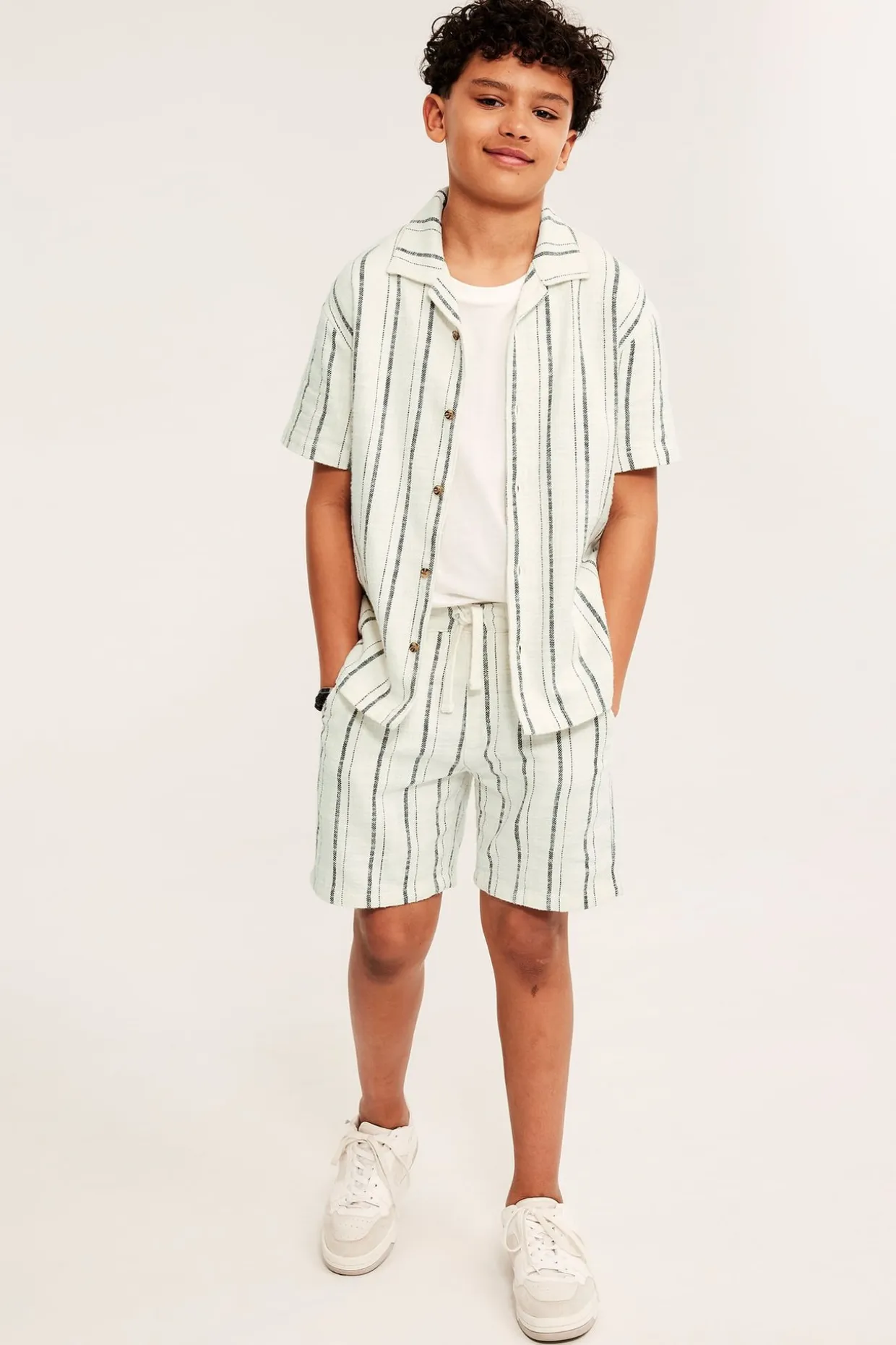 Vevde bomullsshorts med striper