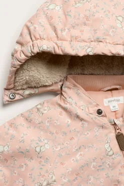 Vindtett parkdress med blomster