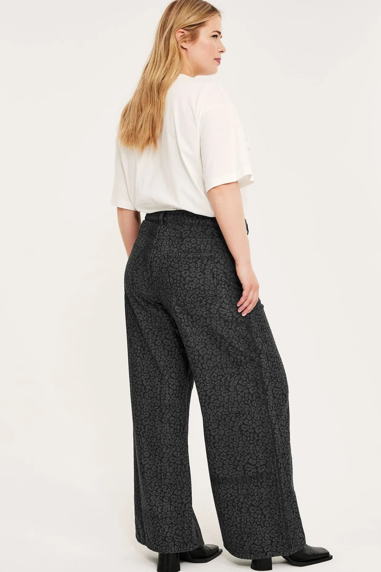Wide jeans high waist