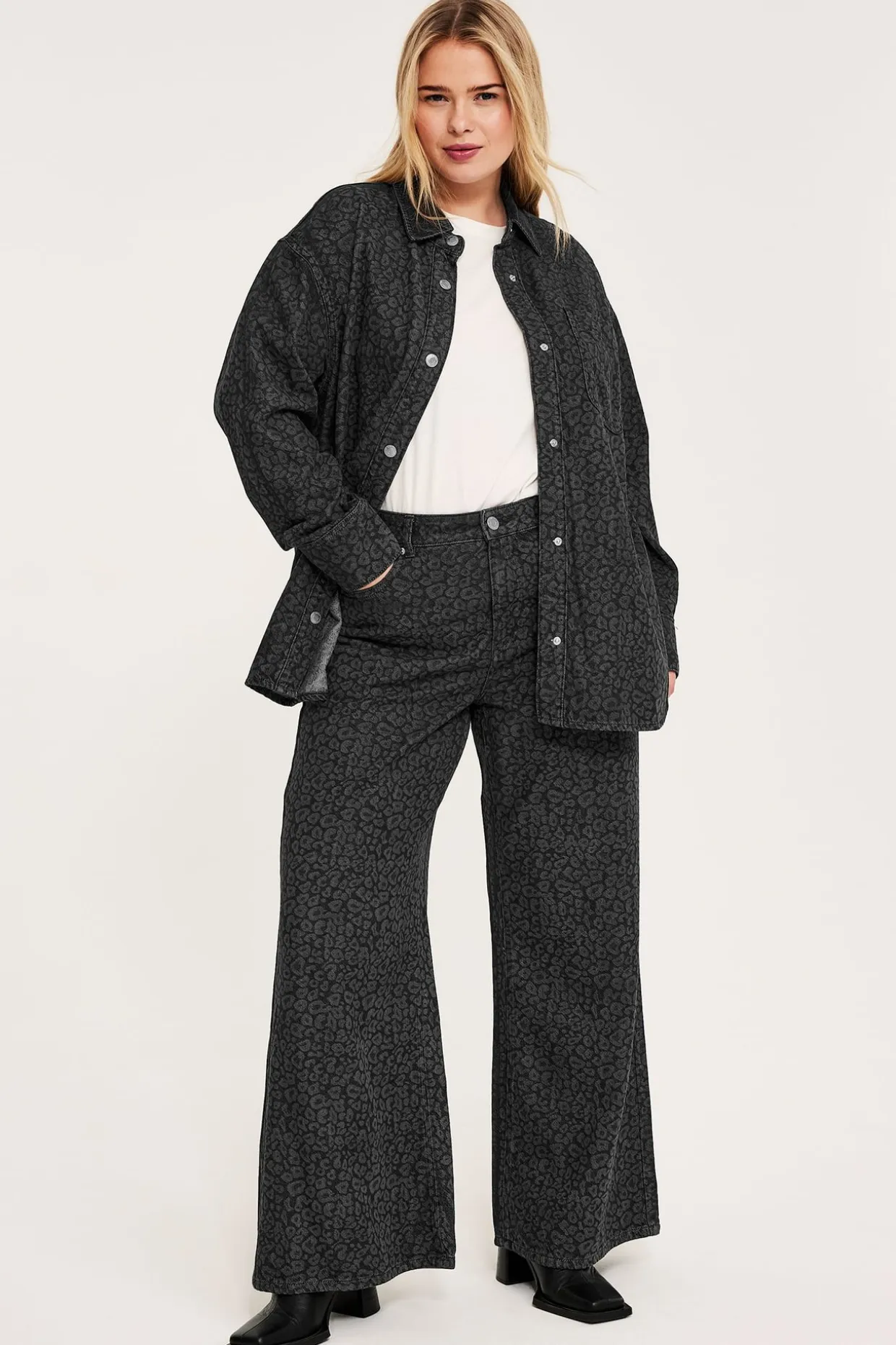 Wide jeans high waist